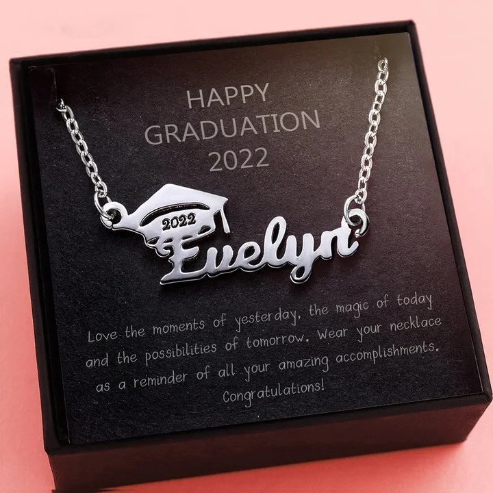 2022 Graduation Gift Personalized Bachelor Cap Name Necklace for Her